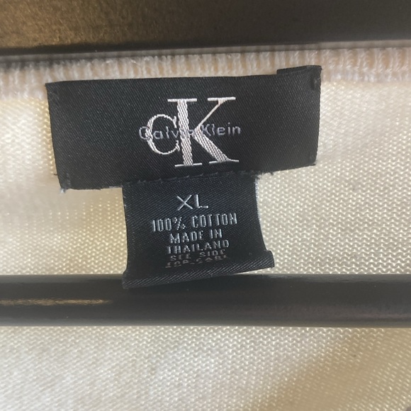 White Calvin Klein sweatshirt - Picture 2 of 3